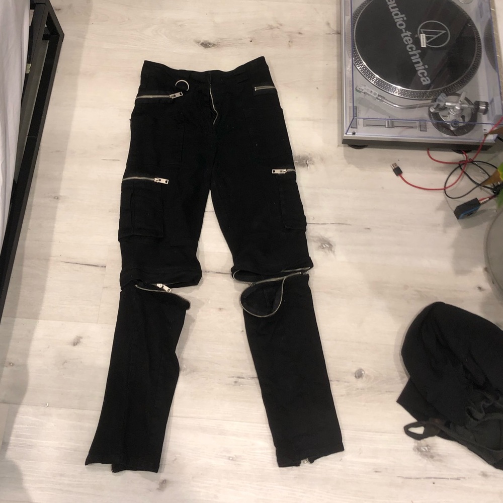 I am gia black zipper pant